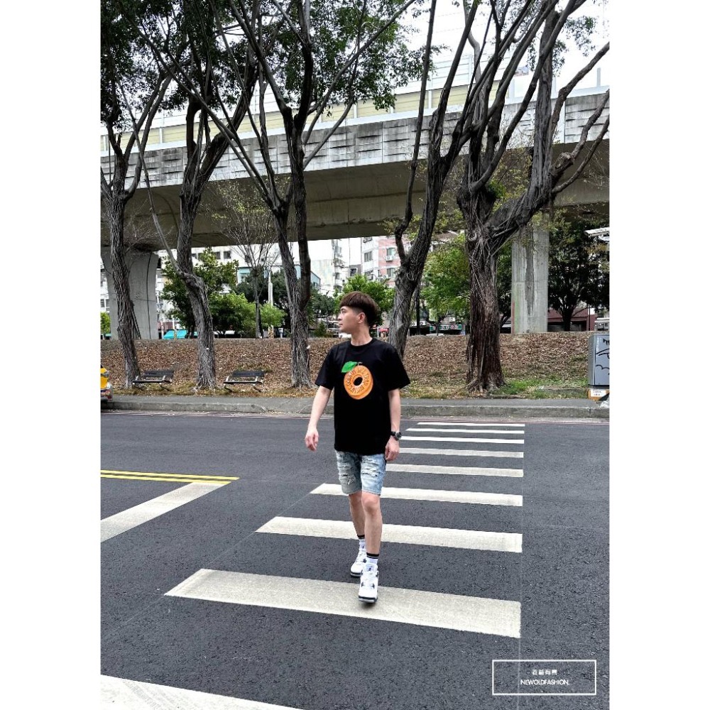 『新品上市』重磅橘子甜甜圈短T(NOF23032522)-黑-細節圖6