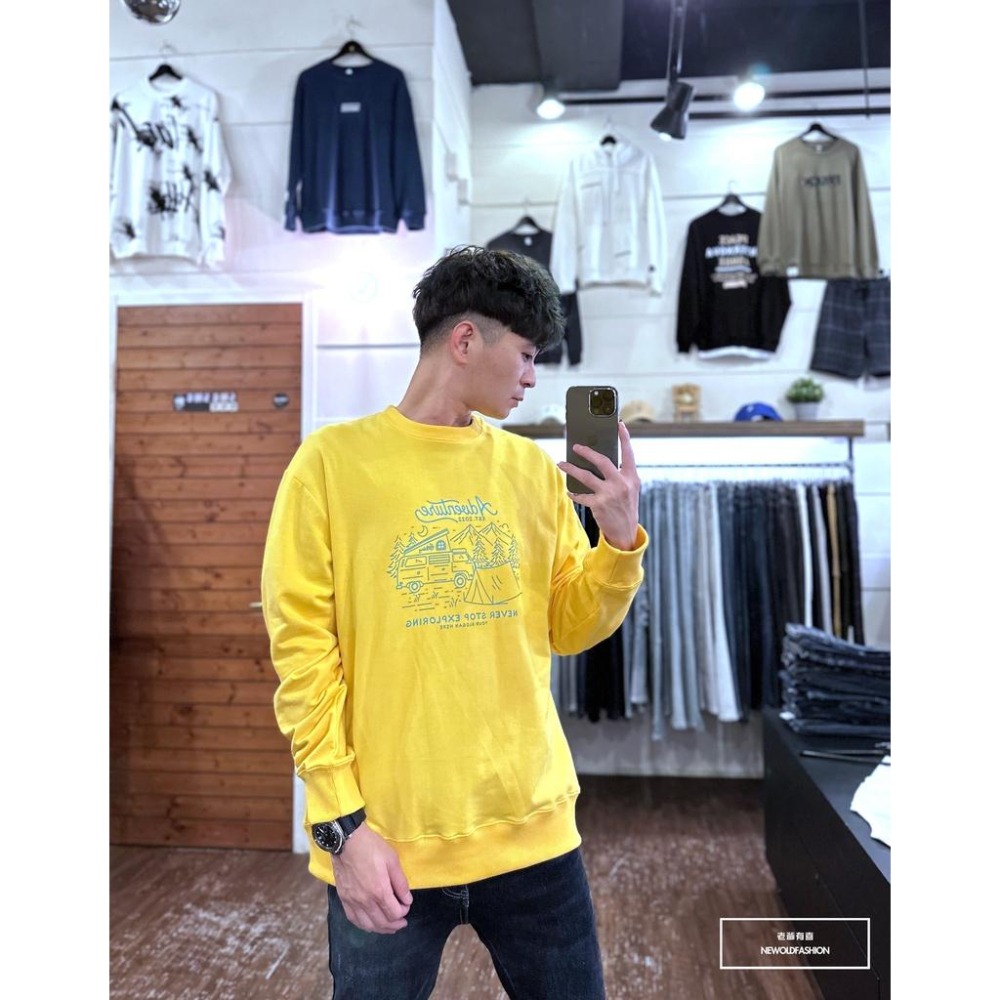 『老爺有喜』重磅holiday露營大學Ｔ-黃(NOF2210W004)-細節圖3