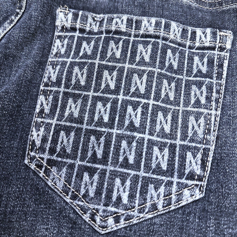 『新品上市』重磅N口袋刷舊抓痕小直筒牛仔褲(NOF23043685)-細節圖2