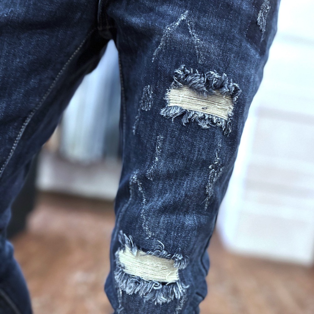 『新品上市』重磅藍印ㄑ字抓痕破壞小直筒牛仔褲(NOF23042306)-細節圖4