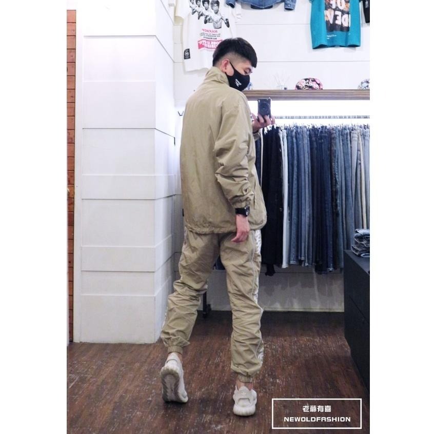 『老爺有喜』Again反光條立領防風外套-卡其-細節圖4