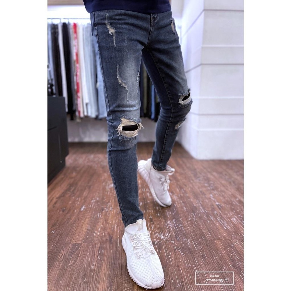 『老爺有喜』重磅深灰藍補丁小直筒褲 彈性抽鬚 牛仔破褲 顯瘦 修身 窄管 補丁破壞 牛仔褲(NOF22031351)-細節圖4