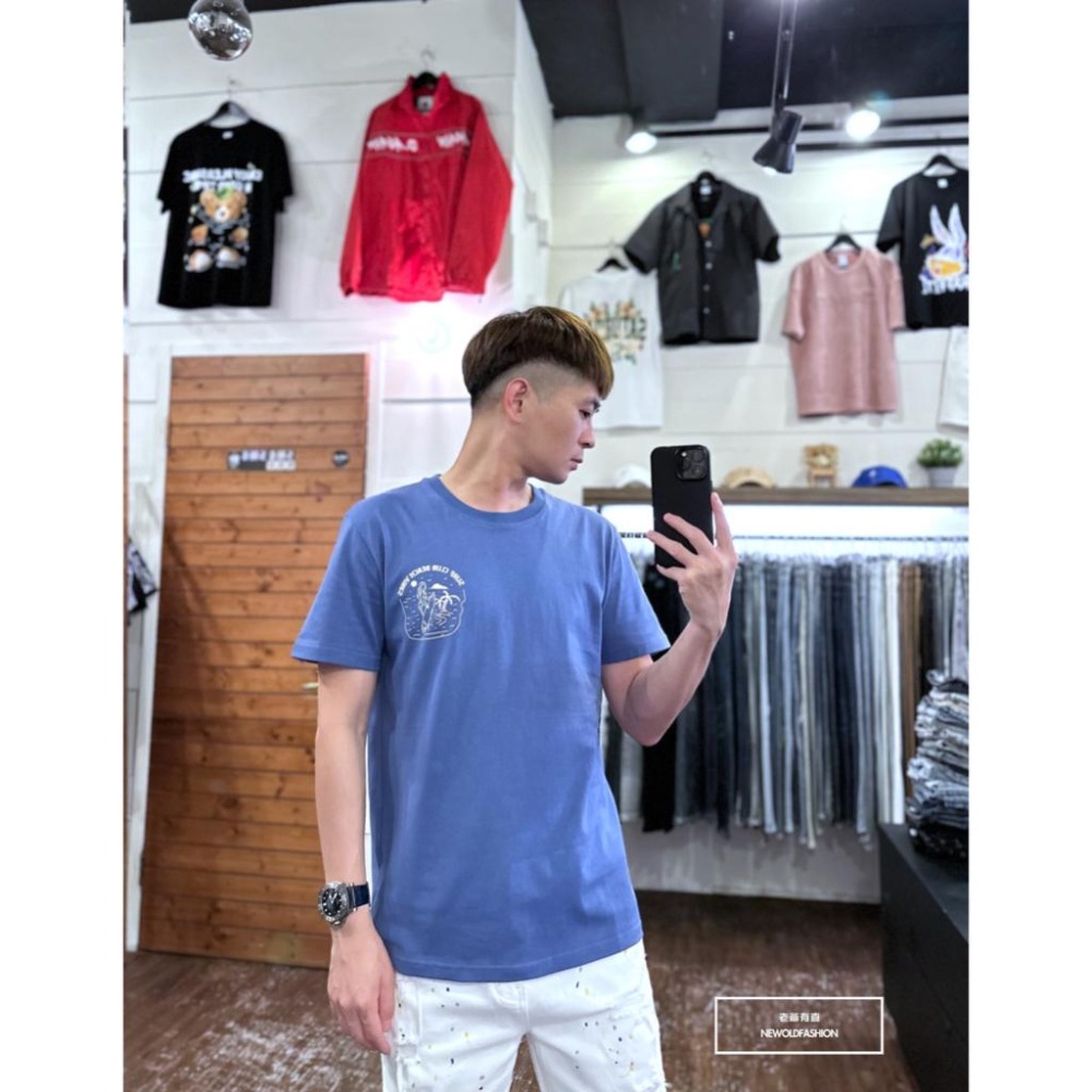『新品上市』重磅SURF滑板女郎短T-藍 - 老爺有喜 牛仔褲 NEWOLDFASHION - iOPEN Mall