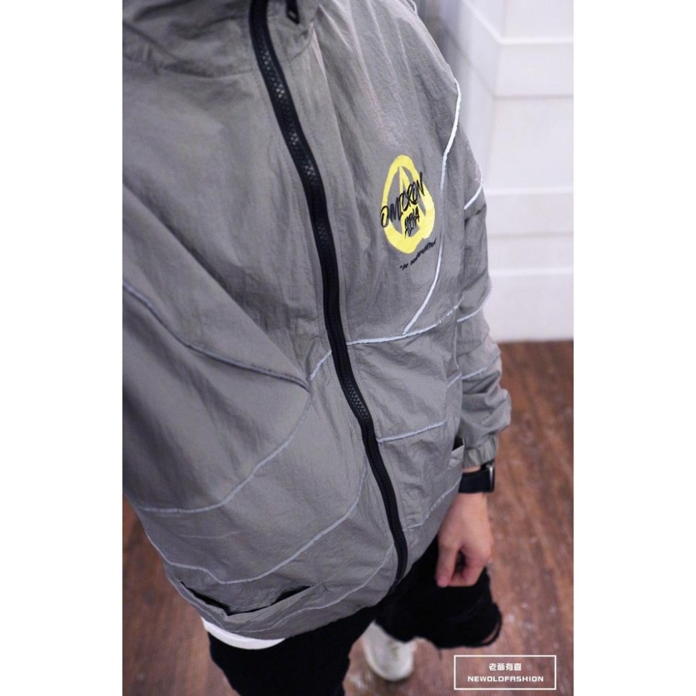 『老爺有喜』A跳色反光條立領防風外套(NOF2109A203)-灰-細節圖5
