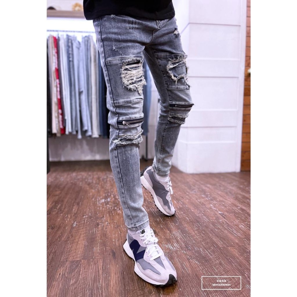 『老爺有喜』重磅不對稱補丁膝拉鍊小直筒褲 機車褲 彈性牛仔破褲 顯瘦修身窄管 補丁破壞牛仔褲(NOF22033522)-細節圖2