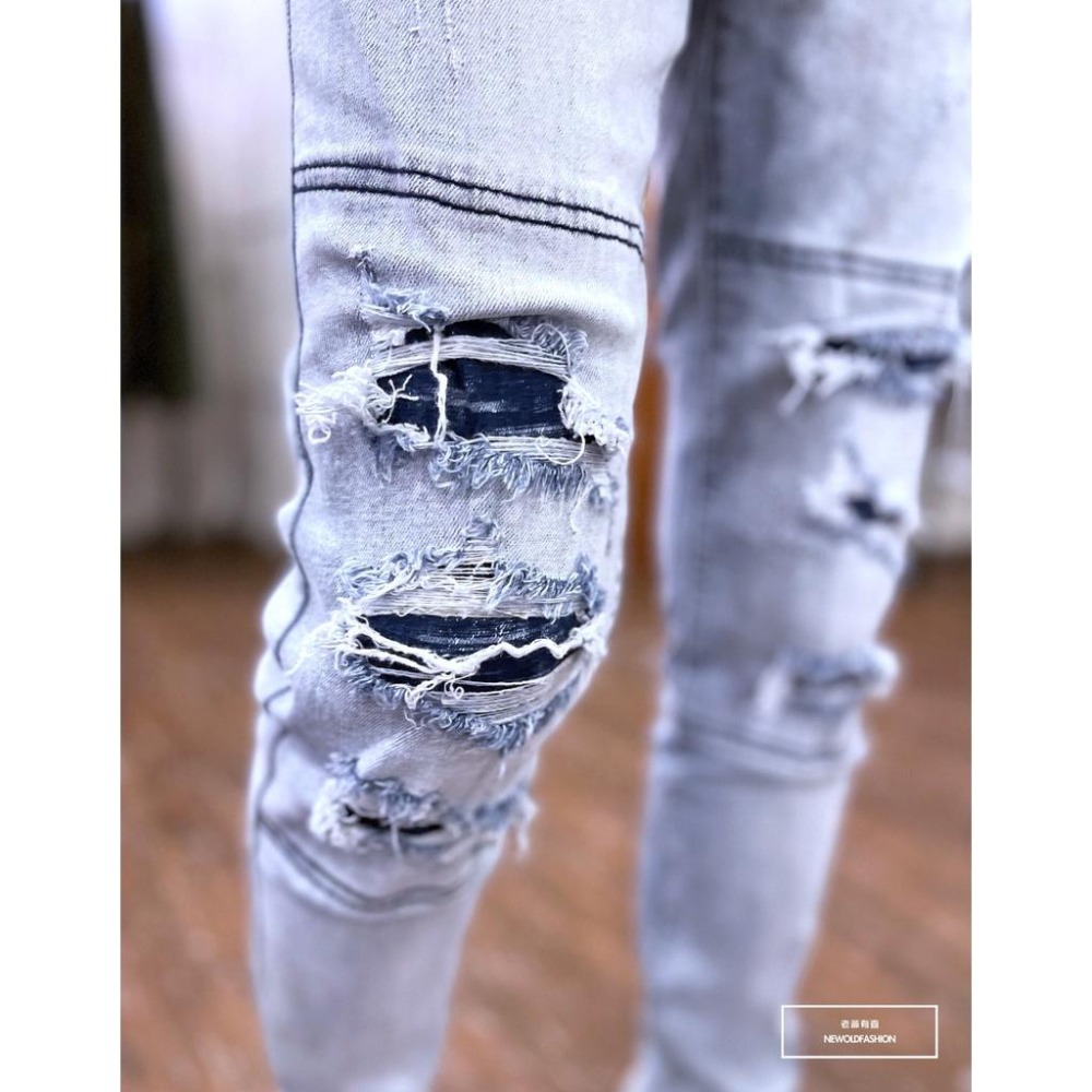 『老爺有喜』重磅對稱三洞補丁小直筒褲 彈性抽鬚 牛仔破褲 顯瘦 修身 窄管 補丁破壞 牛仔褲(NOF22073105)-細節圖5