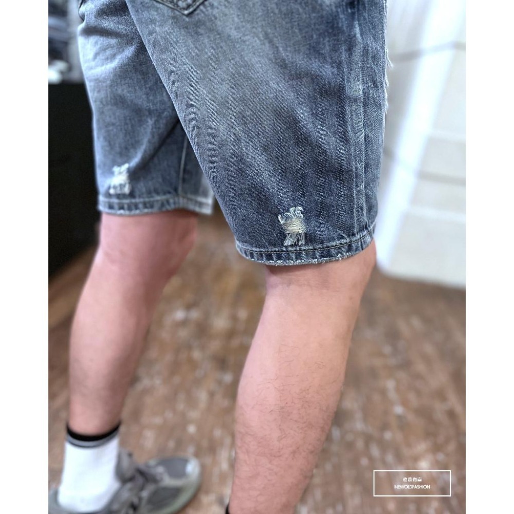 『新品上市』重磅HAOER紅補丁破壞牛仔短褲 破壞抽鬚 日系 阿美咔嘰 五分褲 牛仔褲 男生短褲(NOF2303909)-細節圖7