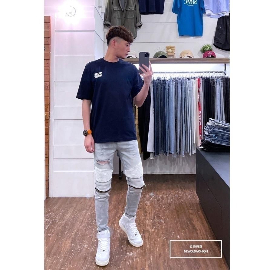 『老爺有喜』重磅淺灰白補丁膝拉鍊機車褲 皮革拼接 彈性抽鬚 牛仔破褲 顯瘦修身窄管 破壞牛仔褲(NOF2203613)-細節圖3