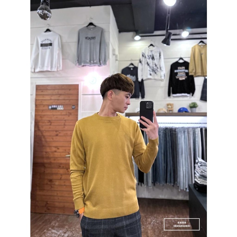 『老爺有喜』重磅圓領簡約素色針織衫-黃(NOF22105551)-細節圖2