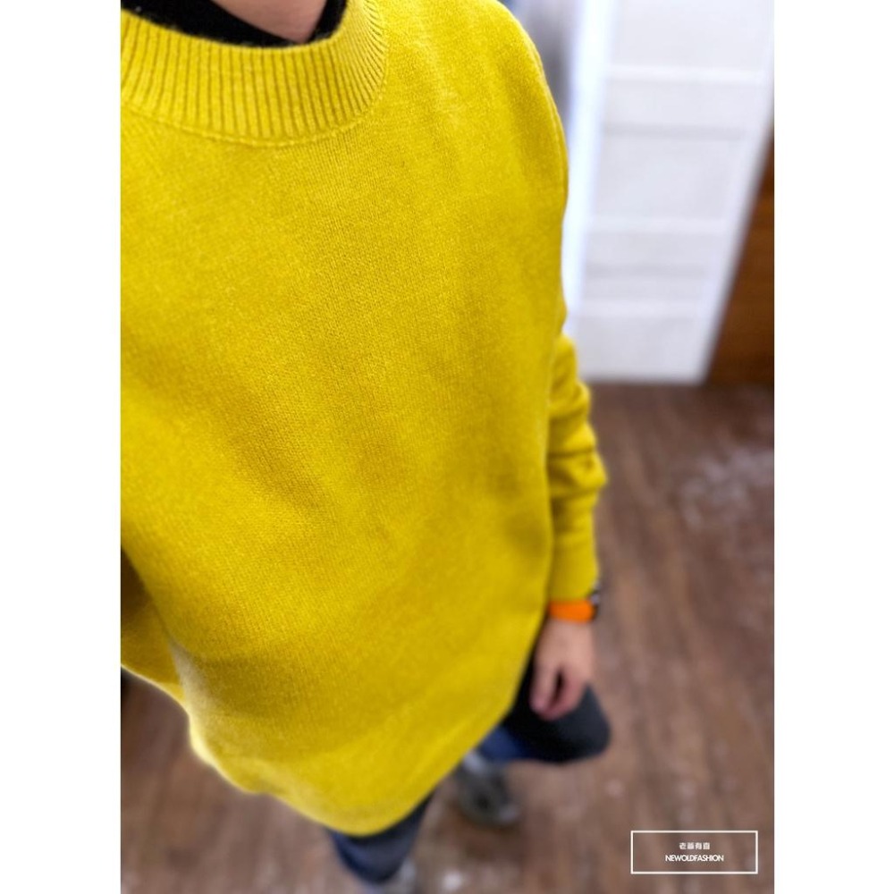 『老爺有喜』重磅圓領毛呢素色針織衫-芥末黃(NOF221067001)-細節圖2
