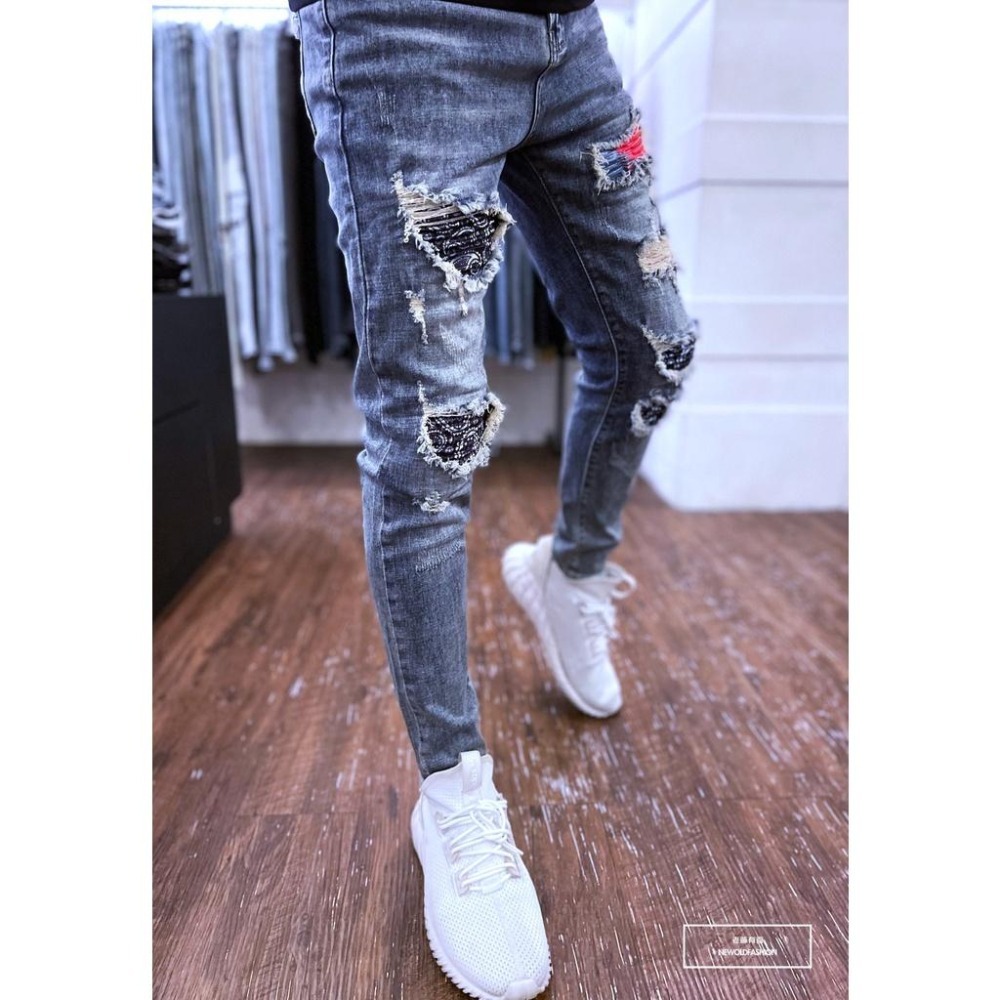 『老爺有喜』重磅紅藍波浪紋補丁小直筒褲 牛仔褲 牛仔破褲 顯瘦修身窄管 補丁破壞 淺色牛仔褲(NOF22063525)-細節圖2