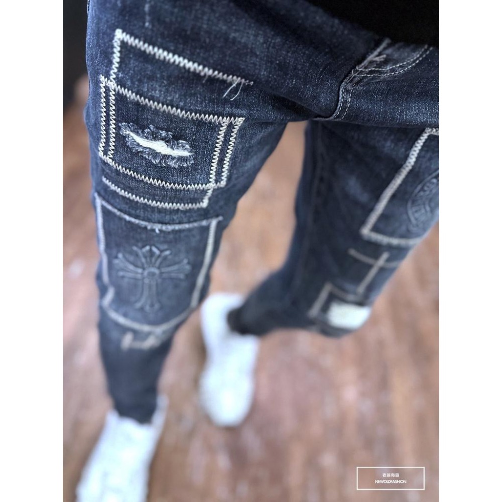 『老爺有喜』重磅十字立體壓紋補丁小直筒 深藍彈性抽鬚 牛仔破褲 顯瘦修身窄管 補丁破壞牛仔褲(NOF22093661)-細節圖4