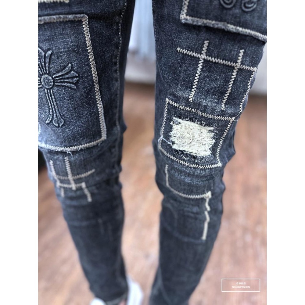 『老爺有喜』重磅十字立體壓紋補丁小直筒 深藍彈性抽鬚 牛仔破褲 顯瘦修身窄管 補丁破壞牛仔褲(NOF22093661)-細節圖5
