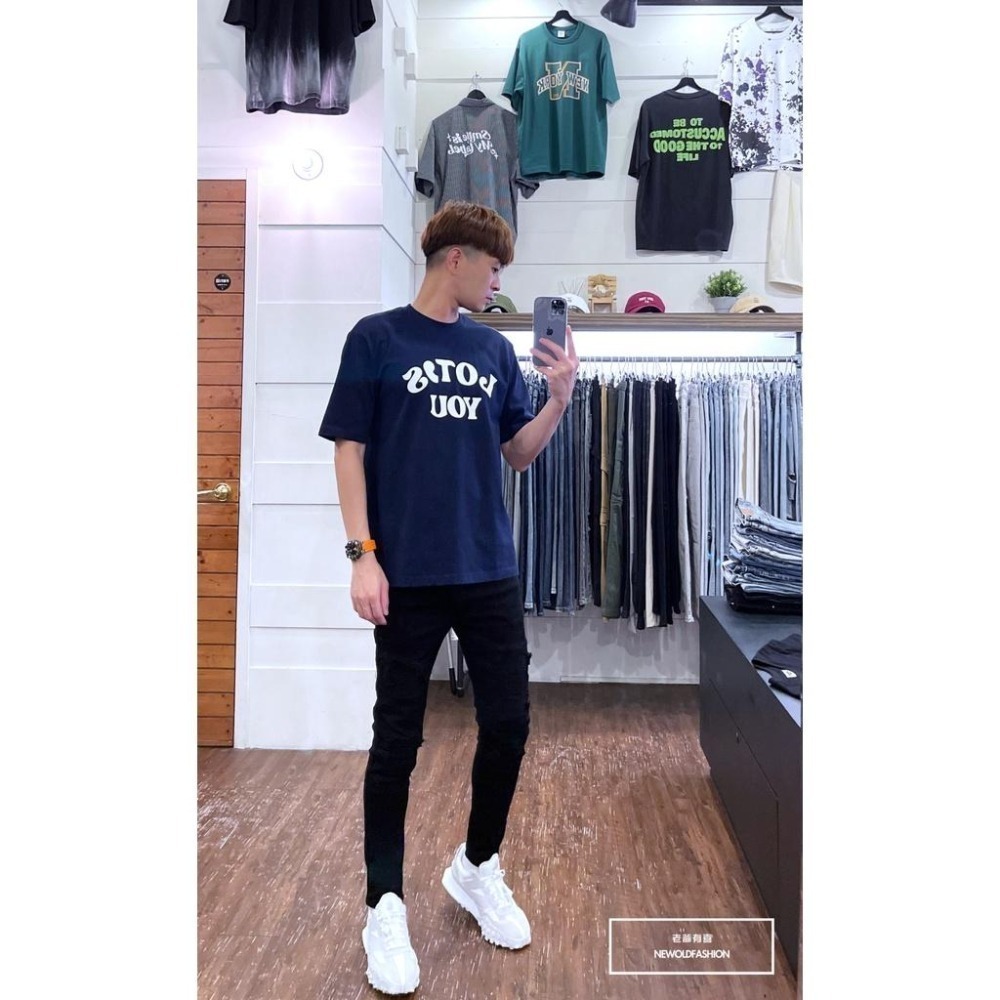 『老爺有喜』重磅闇黑破壞補丁機車褲 黑褲 牛仔褲 牛仔破褲 顯瘦修身窄管 補丁破壞 深色牛仔褲(NOF22083602)-細節圖2