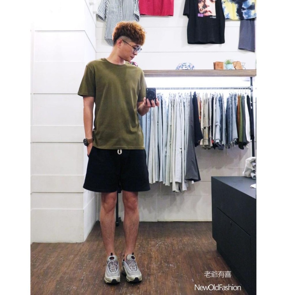 『老爺有喜』重磅UPF50+超高防護係數素色短Ｔ恤-橄欖綠-細節圖5