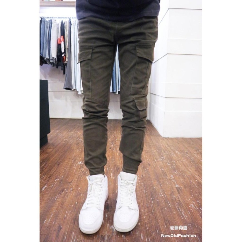 『老爺有喜』重磅不對稱工作口袋縮口褲-軍綠(NOF241188016)-細節圖5