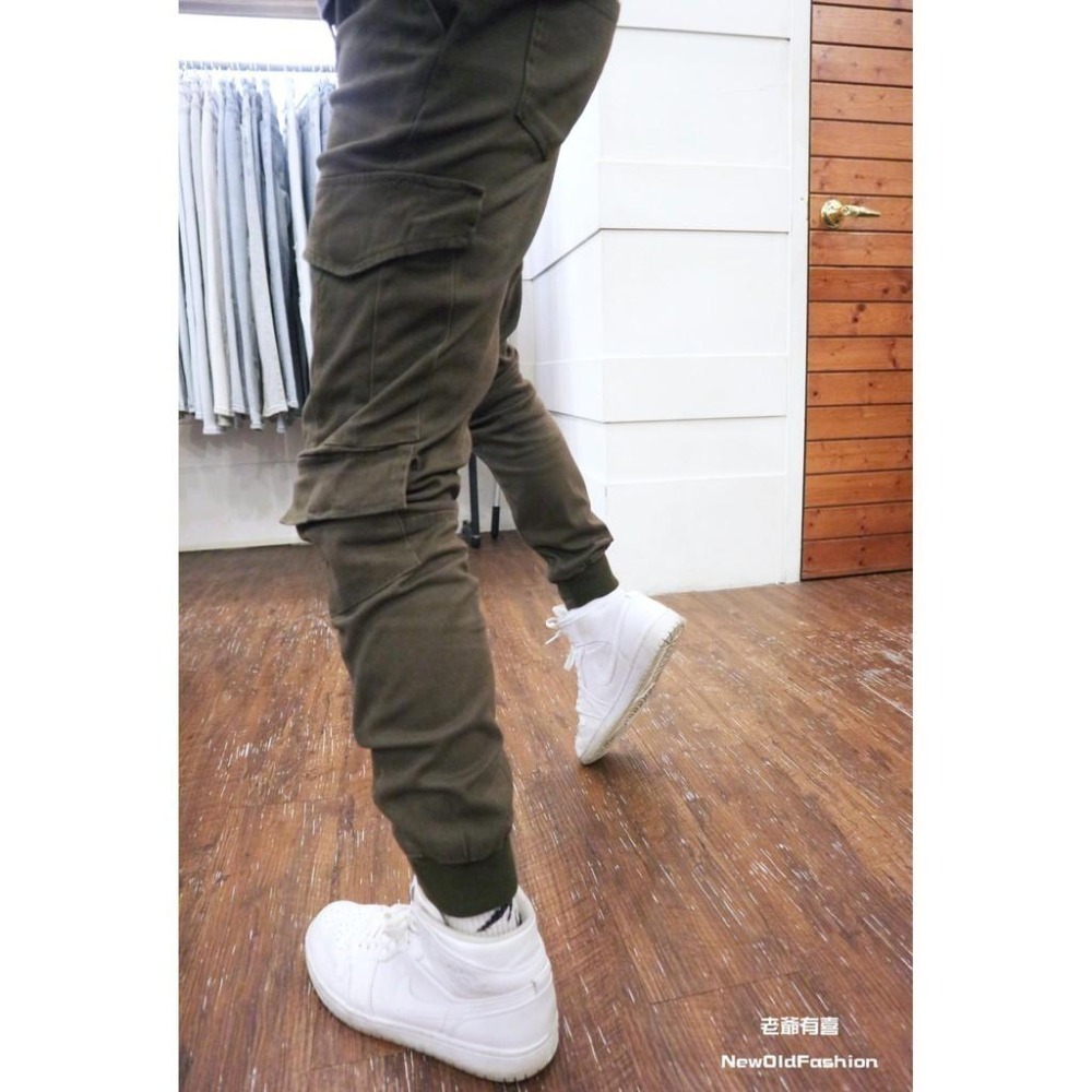 『老爺有喜』重磅不對稱工作口袋縮口褲-軍綠(NOF241188016)-細節圖7