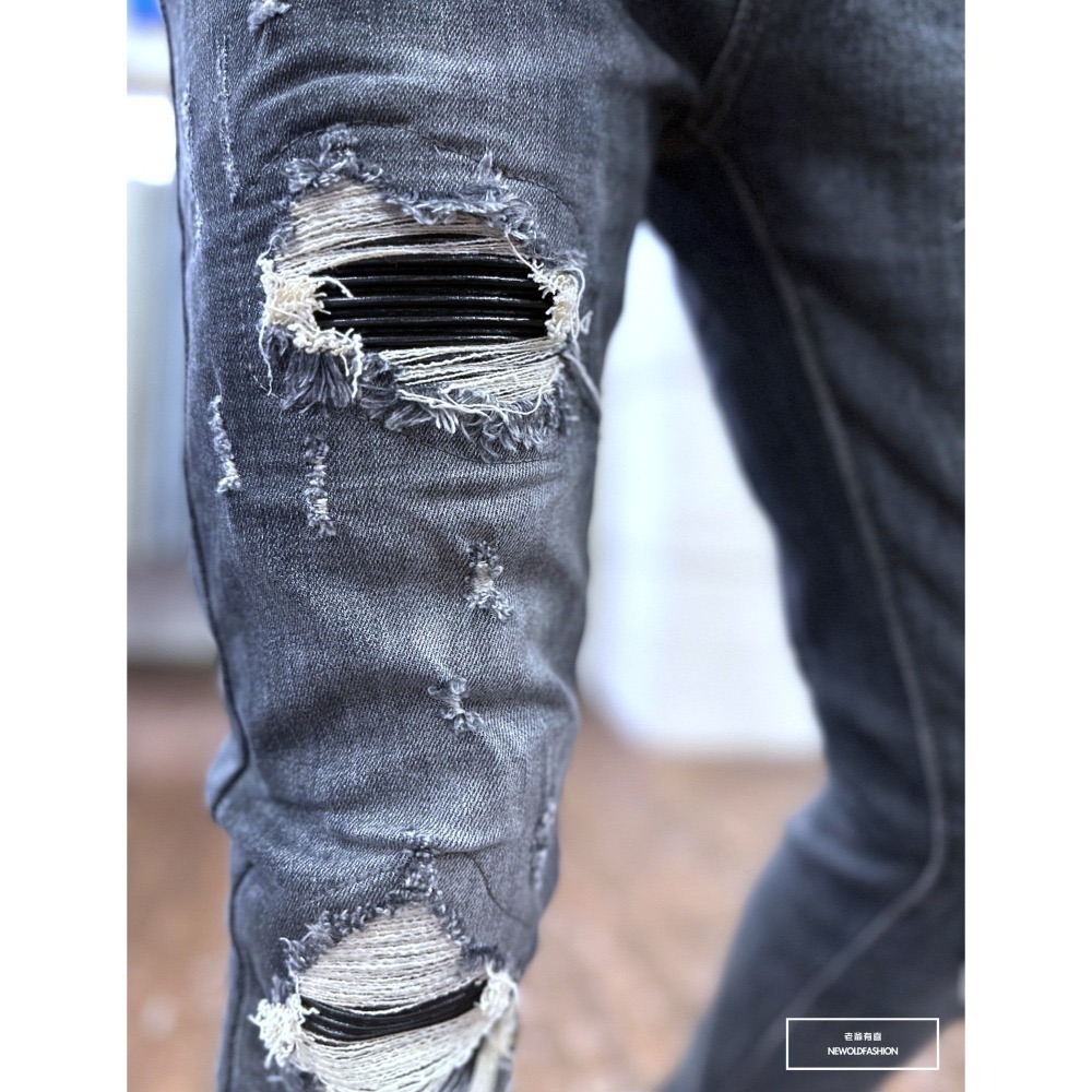 『老爺有喜』重磅五洞皮革機車補丁小直筒(NOF23085022) 彈性抽鬚 深色牛仔破褲 顯瘦修身窄管 補丁破壞牛仔褲-細節圖5