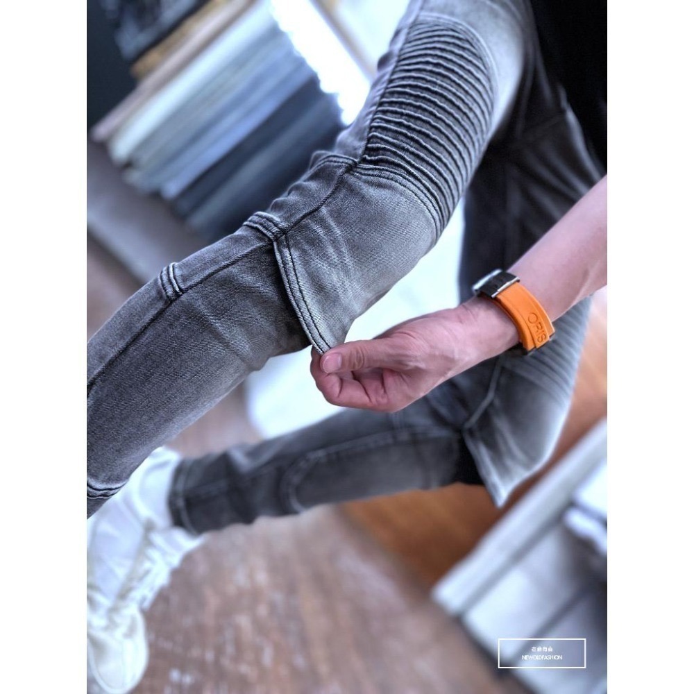 『老爺有喜』重磅煙灰機車補丁小直筒(NOF23085019)水泥灰 牛仔破褲 顯瘦修身窄管 補丁破壞 淺色牛仔褲-細節圖8