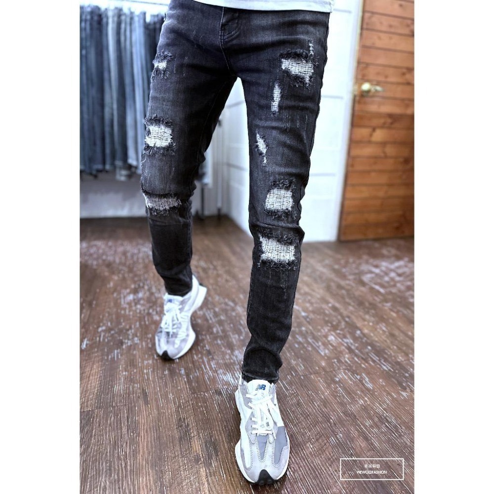 『老爺有喜』重磅燻黑車縫破壞小直筒(NOF23085092)水泥灰 彈性抽鬚 深色牛仔破褲 顯瘦修身窄管 補丁破壞牛仔褲-細節圖5