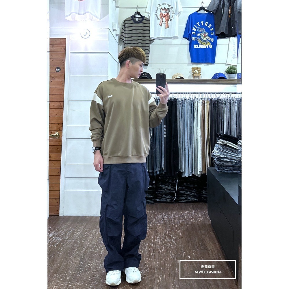 『新品上市』重磅B刺繡拼接大學T-咖(NOF2309B5533)-細節圖9