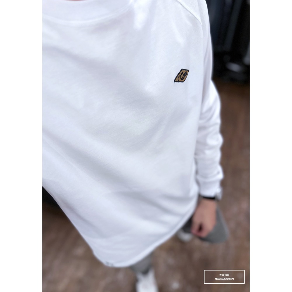 『新品上市』重磅C菱形刺繡大學T-白(NOF2309B2232)-細節圖9