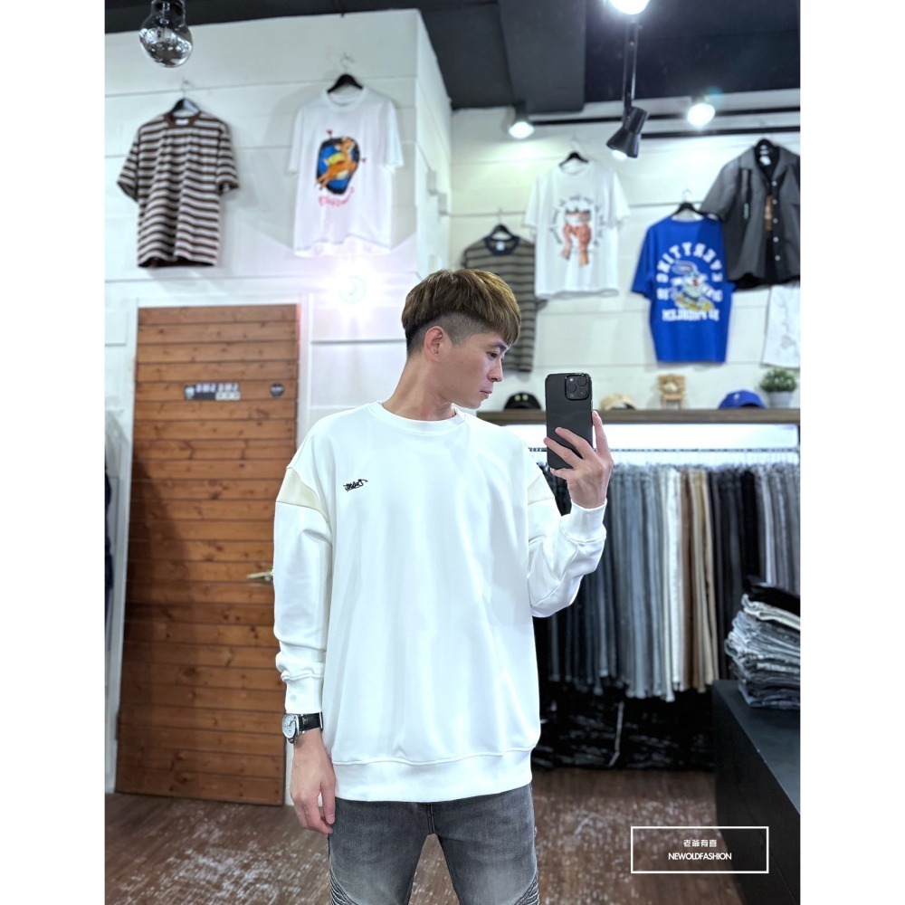 『新品上市』重磅B刺繡拼接大學T-白(NOF2309B5533)-細節圖6