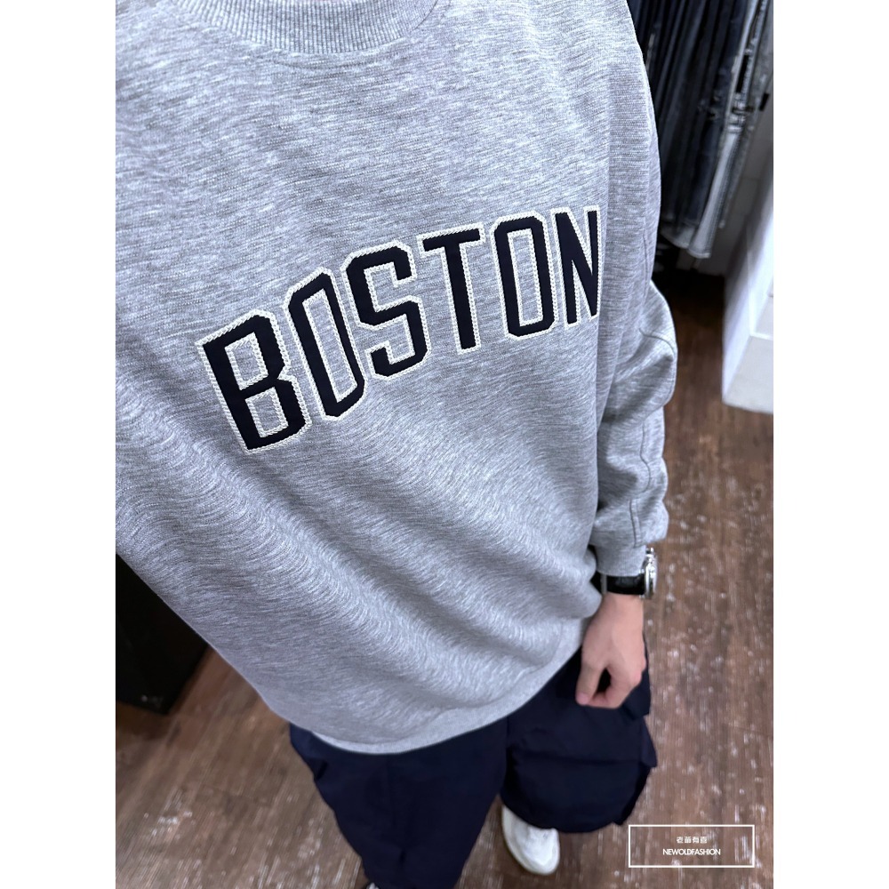 『新品上市』重磅Boston刺繡大學T-灰(NOF2309B5532)-細節圖7