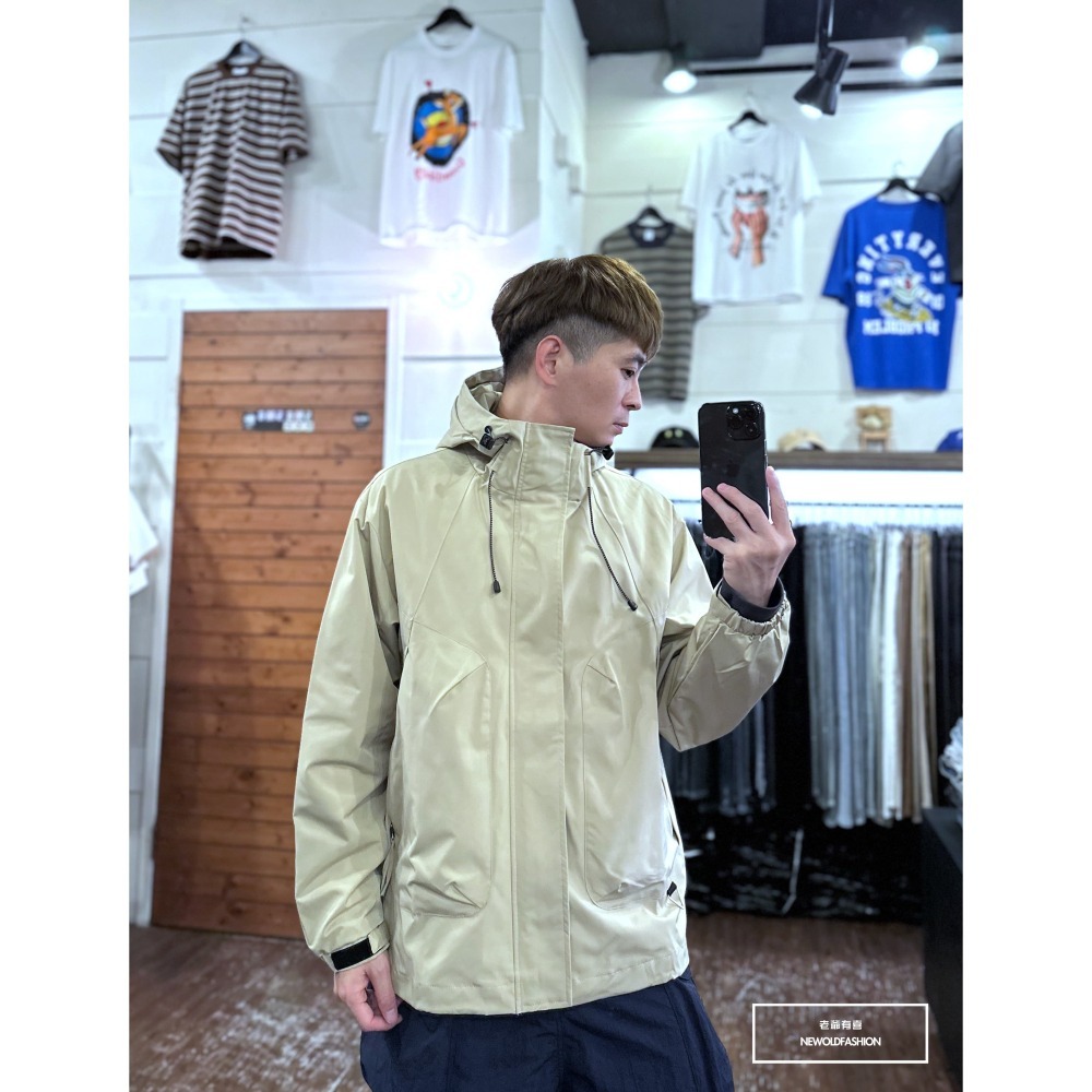 『新品上市』重磅三角環魔鬼氈大機能外套-卡其(NOF23095235)-細節圖3