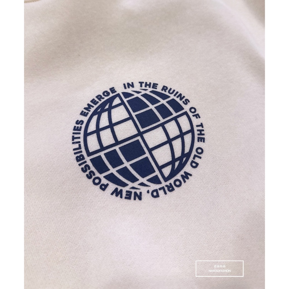 『新品上市』重磅NEW色塊地球刷毛大學T-米(NOF231188014)-細節圖4
