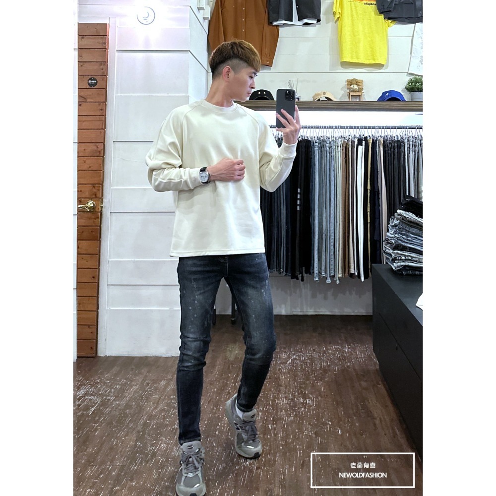 『新品上市』重磅純色斜肩大學T-米(NOF2309389)-細節圖2