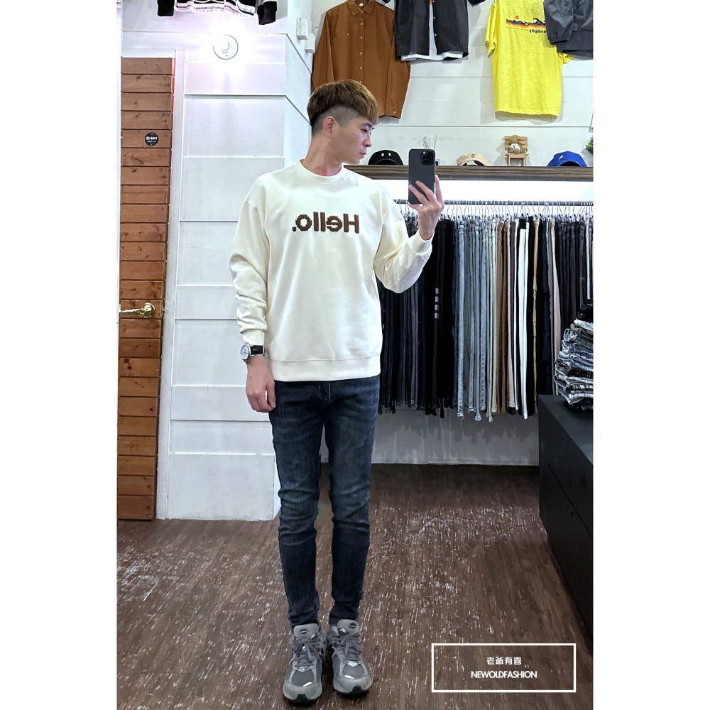 『新品上市』重磅Hello刺繡大學T-米(NOF2309383)-細節圖2