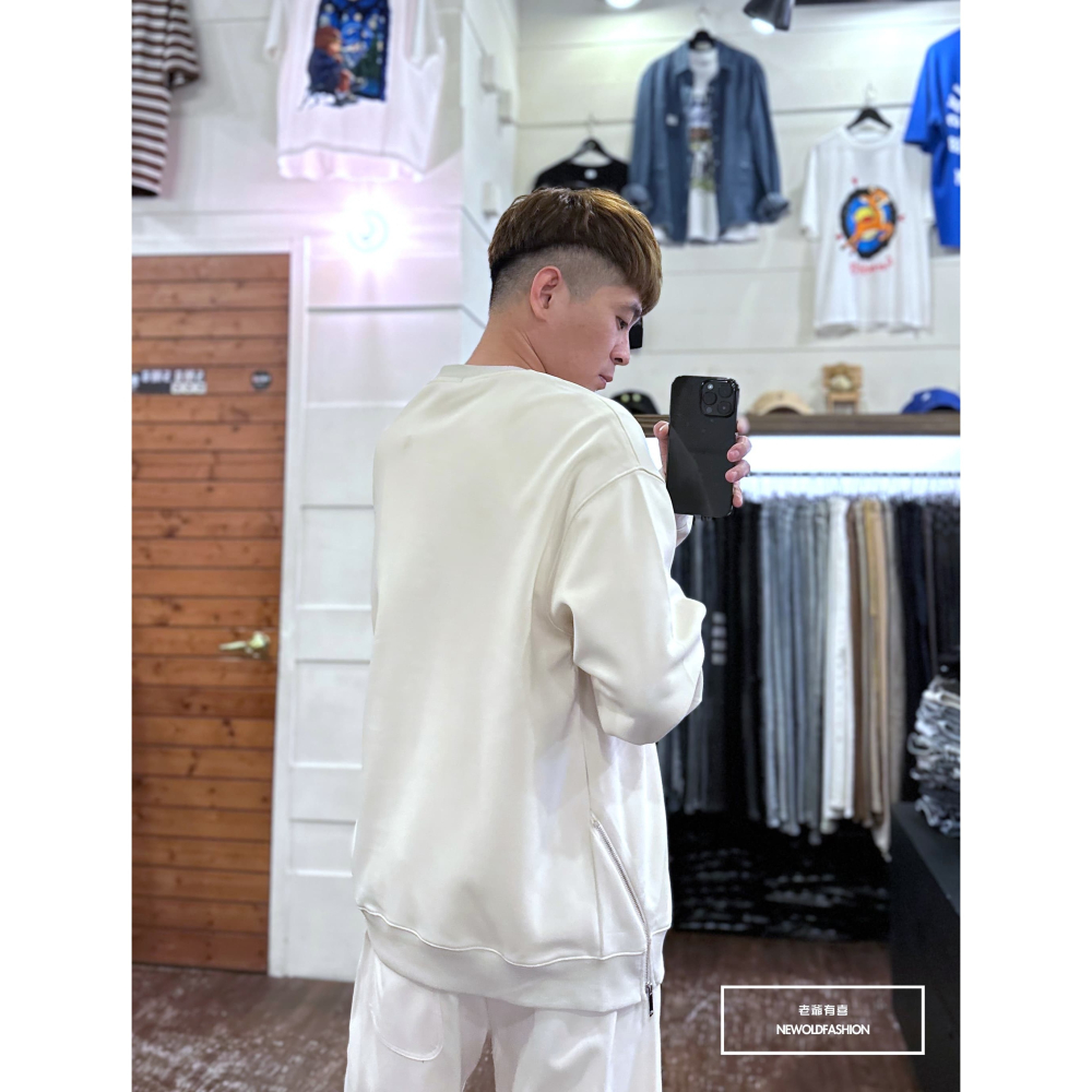 『新品上市』重磅雙斜拉鍊大學T-米(NOF2310C65011)-細節圖3