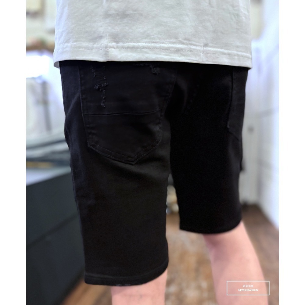『新品上市』重磅黑紅英字補丁牛仔短褲(NOF2403351)-細節圖4