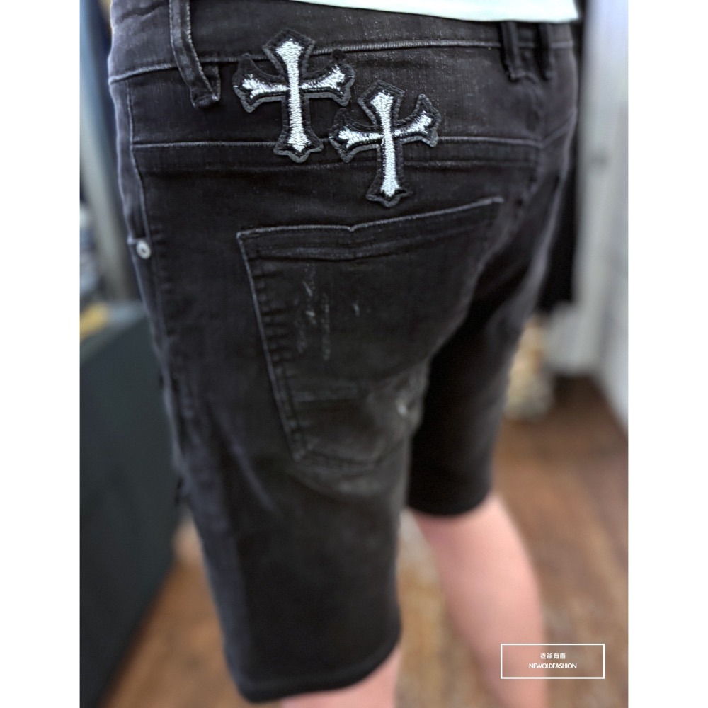『新品上市』重磅十字拼布破壞牛仔短褲(NOF2403331)-細節圖7