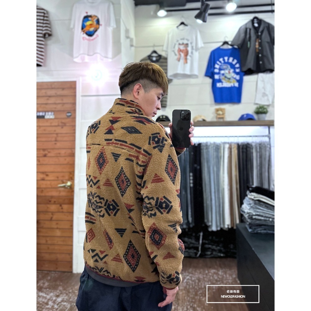 『新品上市』重磅民族風拉鍊口袋拼接外套-卡其(NOF23095263)-細節圖3