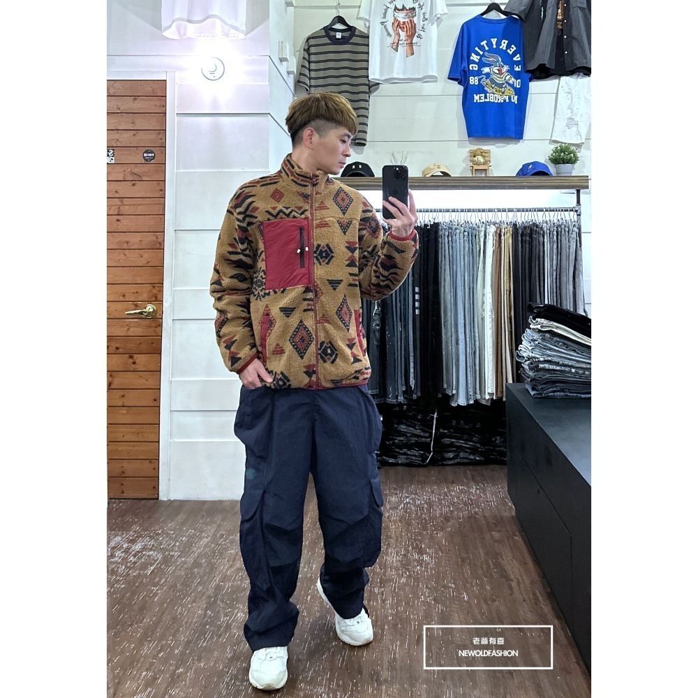 『新品上市』重磅民族風拉鍊口袋拼接外套-卡其(NOF23095263)-細節圖5