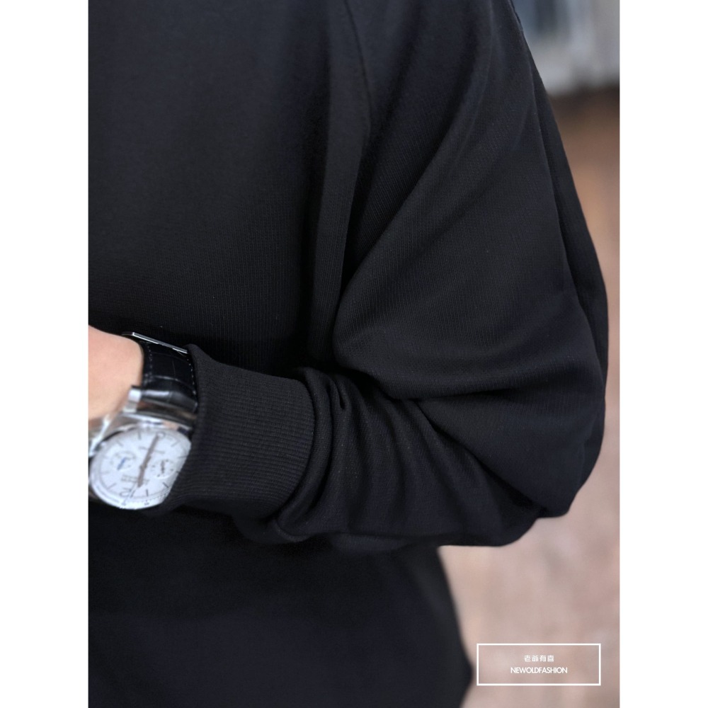 『新品上市』重磅純色斜肩大學T-黑(NOF2309389)-細節圖5