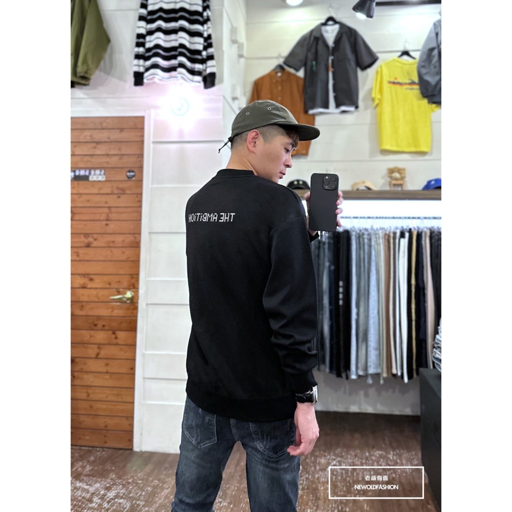 『新品上市』重磅Ambition刺繡大學T-黑(NOF2309255)-細節圖3