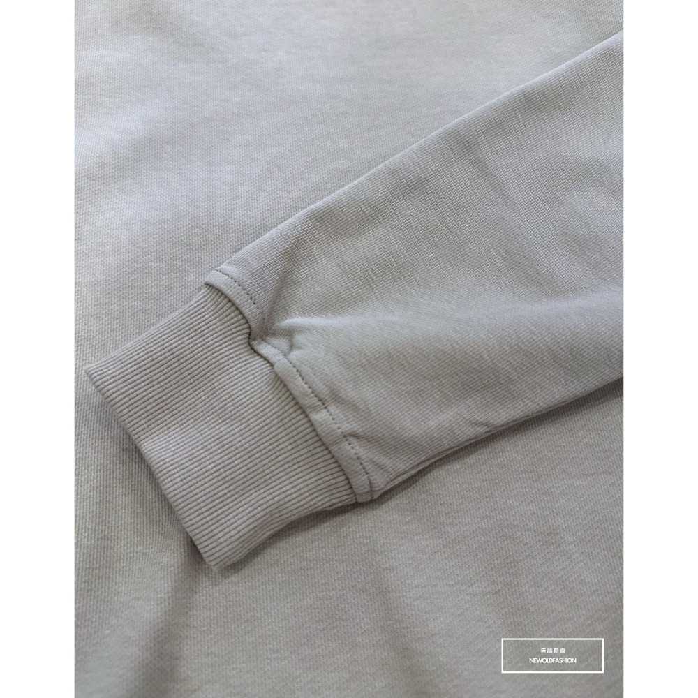 『新品上市』重磅簡約素色圓領大學T-卡其(NOF2309B5510)-細節圖6