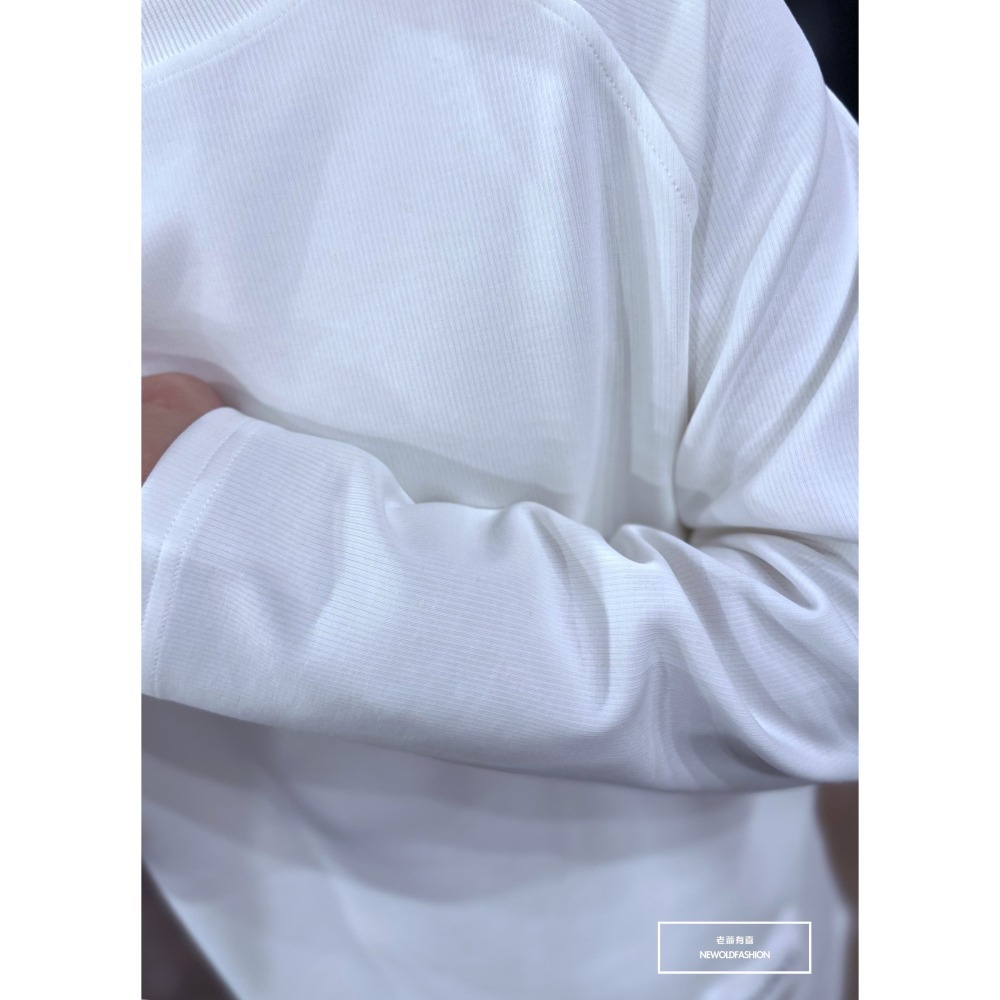 『新品上市』重磅Serebat白標大學T-白(NOF2309B2230)-細節圖3