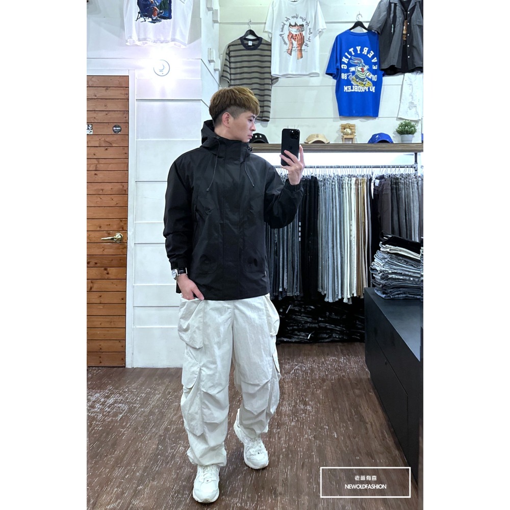 『新品上市』重磅三角環魔鬼氈大機能外套-黑(NOF23095235)-細節圖5