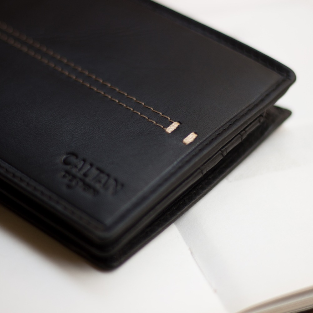 『新品上市』老爺有喜 帥氣皮革縫線短夾(071769bk)-細節圖7