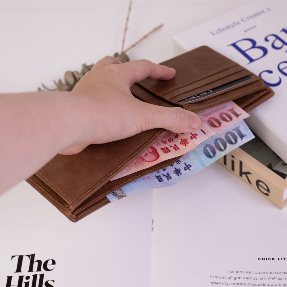 『新品上市』老爺有喜 帥氣皮革縫線短夾(071769lt)-細節圖6