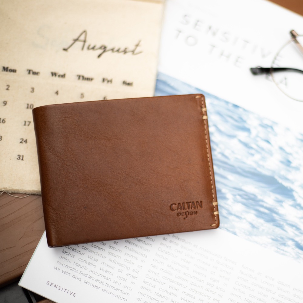 『新品上市』老爺有喜 男仕皮革縫線短夾(072986cd)-細節圖3