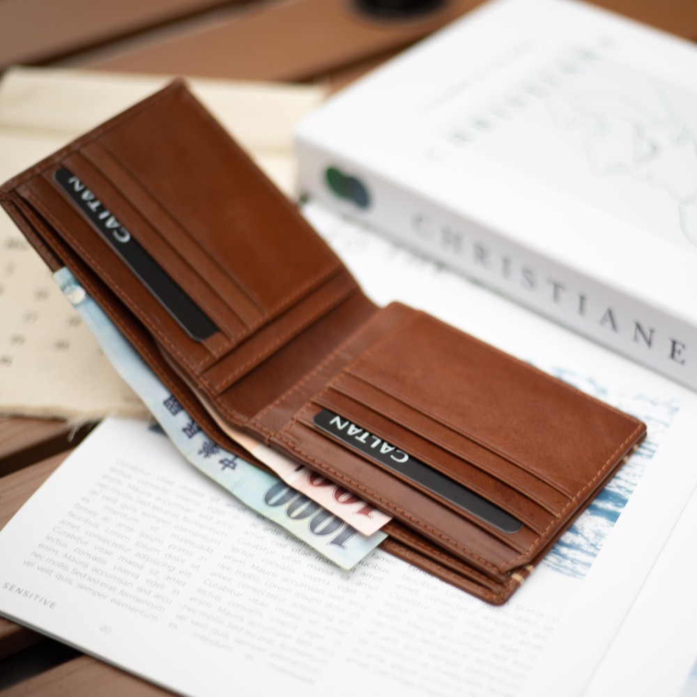 『新品上市』老爺有喜 男仕皮革縫線短夾(072986cd)-細節圖5