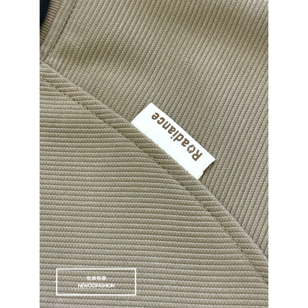 『新品上市』重磅R標車線織紋短T(NOF2503N5005)-卡其-細節圖9