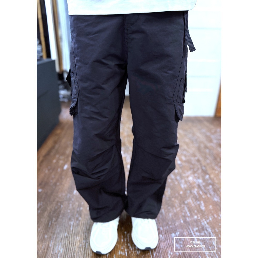 『新品上市』重磅多口袋綁帶工裝寬褲-黑(NOF25029001)-細節圖10
