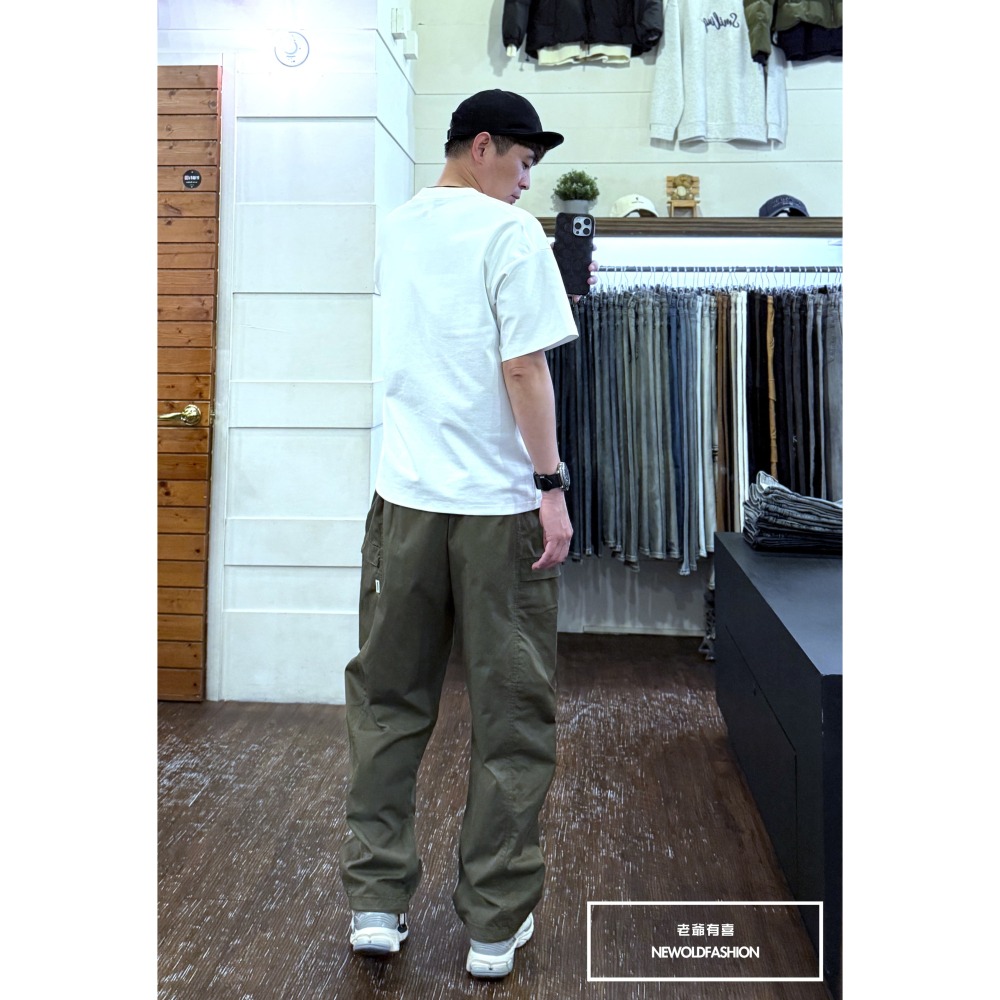 『新品上市』重磅雙側口袋扣環綁帶工裝寬褲-軍綠(NOF25028288)-細節圖5