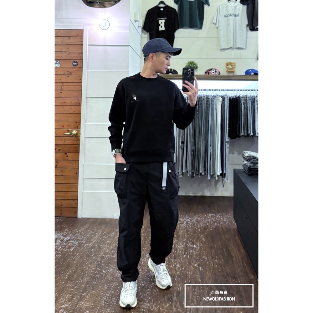 『新品上市』重磅crew雪糕刺繡大學T-黑(NOF24095706)-細節圖8